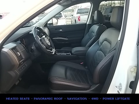 2022 Nissan Pathfinder Platinum 4WD in Chicago, IL - Zeigler Chrysler Dodge Jeep Ram Schaumburg