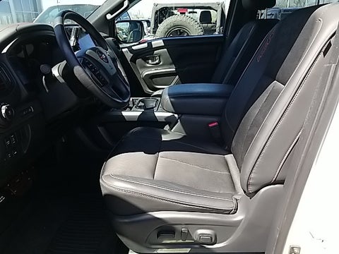 2021 Nissan Titan Crew Cab PRO-4X 4x4 in Chicago, IL - Zeigler Chrysler Dodge Jeep Ram Schaumburg